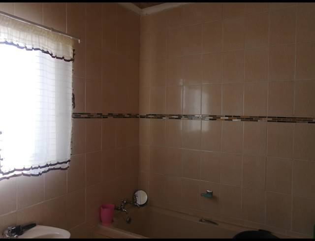3 BEDROOM HOUSE SOLD IN STILFONTEIN EXT 1